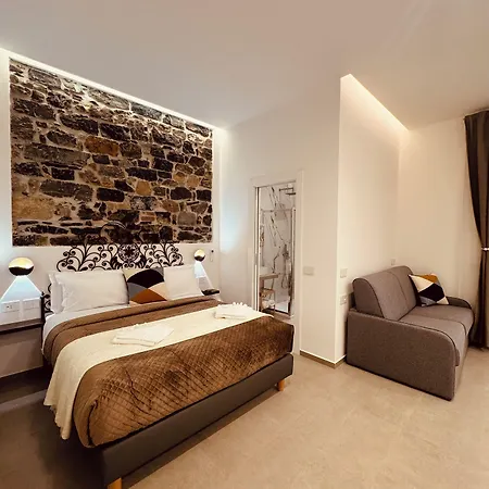 Casa de hóspedes Lina & 3*