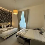 Lina & 3* La Spezia
