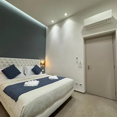 Lina & Guest house *
