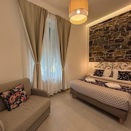 Lina & Guest house *