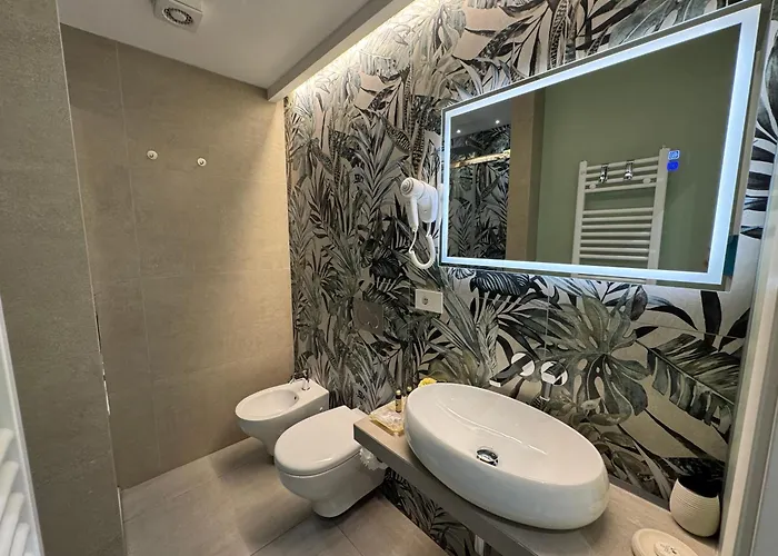 Lina & 3* 斯培西亚