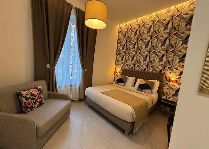 Lina & 招待所 斯培西亚